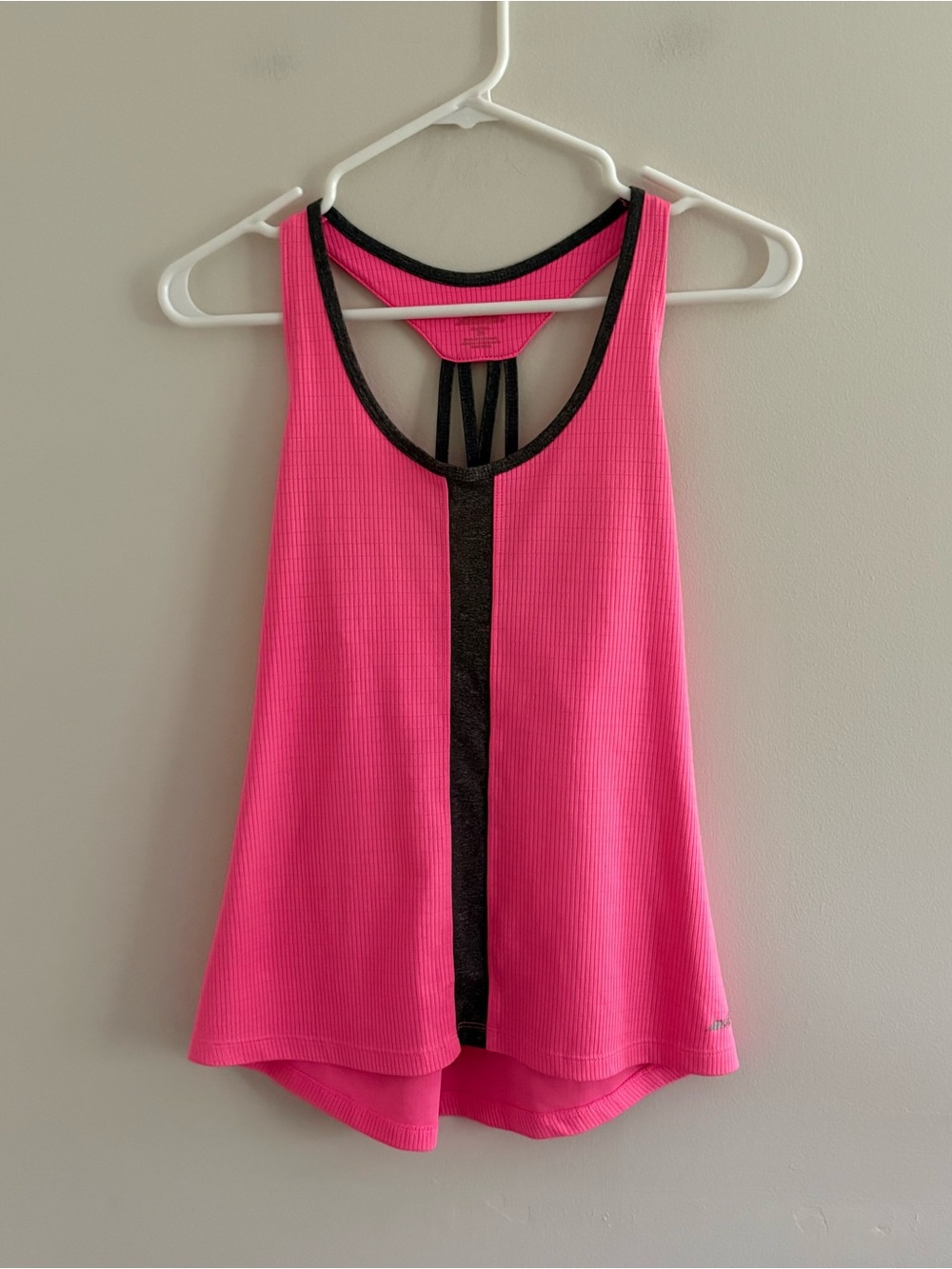 Avia Women’s XS Pink Tank Top Workout Gym Running yoga neon
